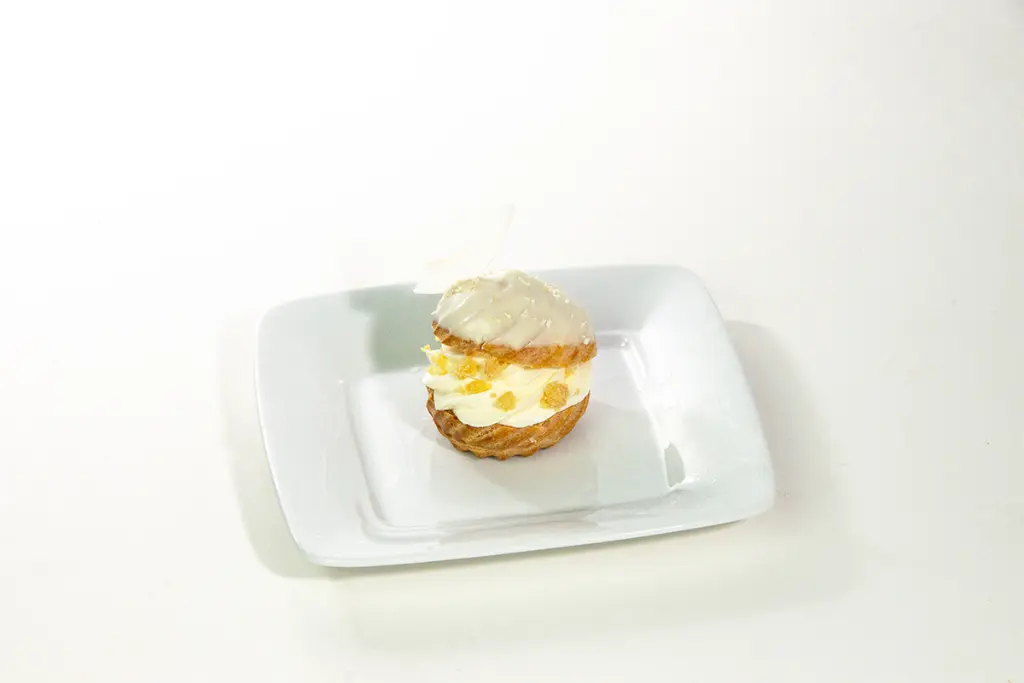 Crumbole_CoconutCreamPieChoux.webp